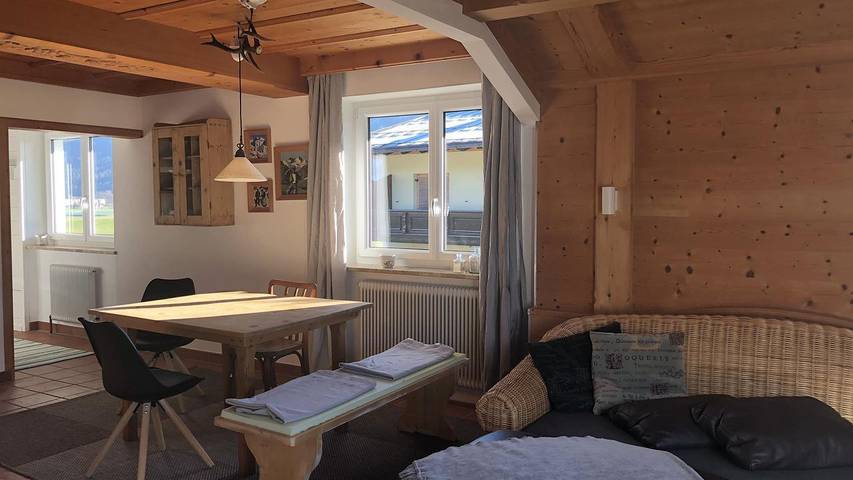 Ferienwohnung für 4 Personen, mit Balkon und Garten in Oberndorf in Tirol