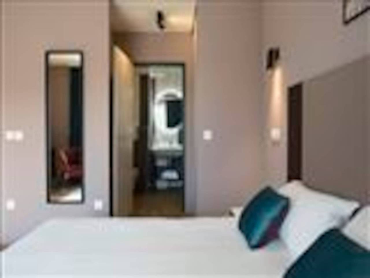 Apartamento entero, Suite en un resort balneario termal de primera in Châtelguyon, Parque Natural Regional Volcans d'Auvergne