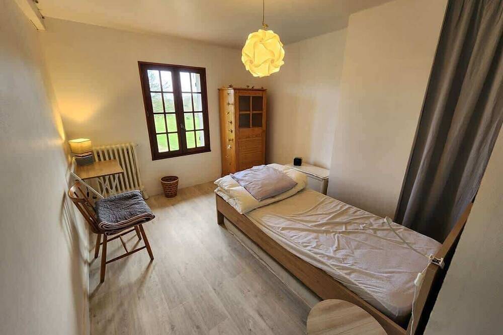 Maison spacieuse avec grand jardin à Valdivienne in Valdivienne, Vienne (France)