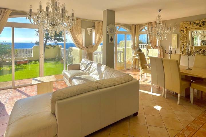 Villa für 4 Personen, mit Terrasse und Garten sowie Whirlpool, mit Haustier in Teneriffa Süd