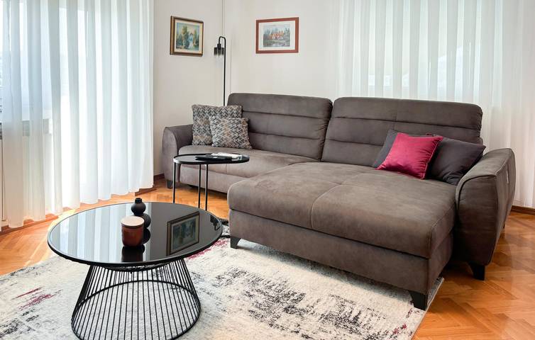 Moderne 140 m² große Ferienwohnung mit Pool und Terrasse in der Nähe von Novi Marof in Varazdin