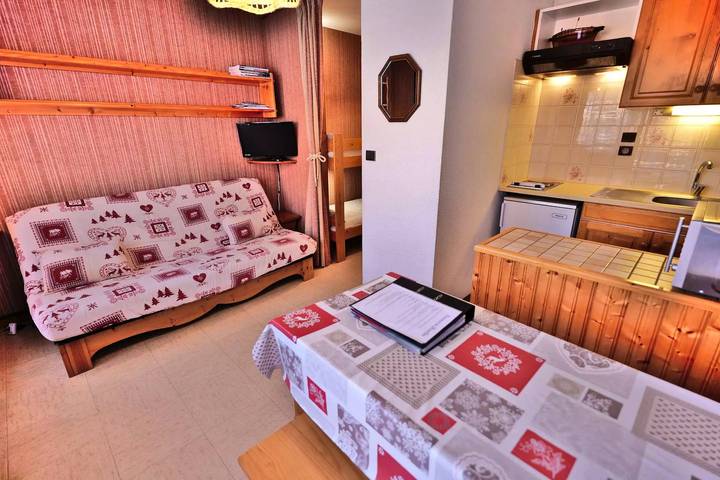 Chalet für 4 Personen, mit Balkon und Ausblick in Le Grand-Bornand