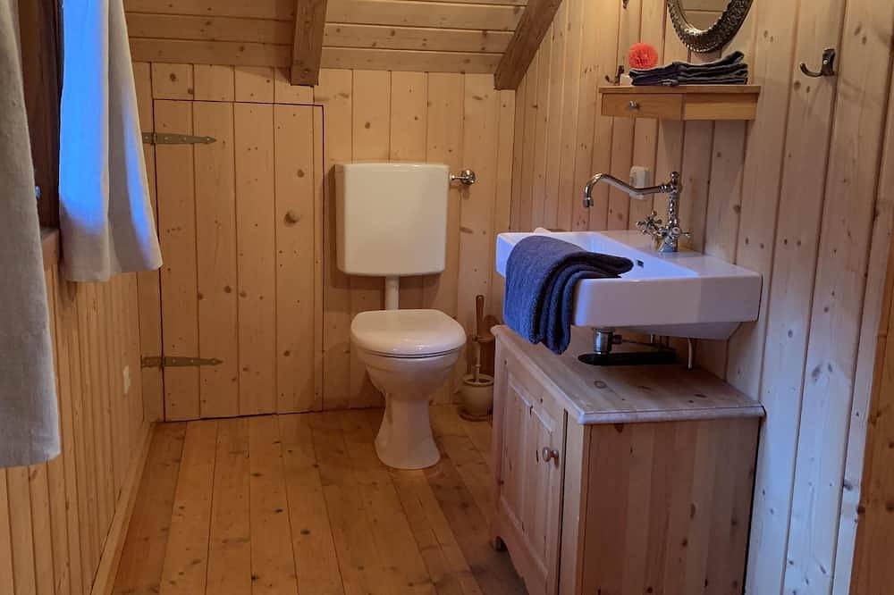 Traumhaftes Chalet am Simssee – See- und Bergblick in Oberbayern in Söchtenau, Landkreis Rosenheim