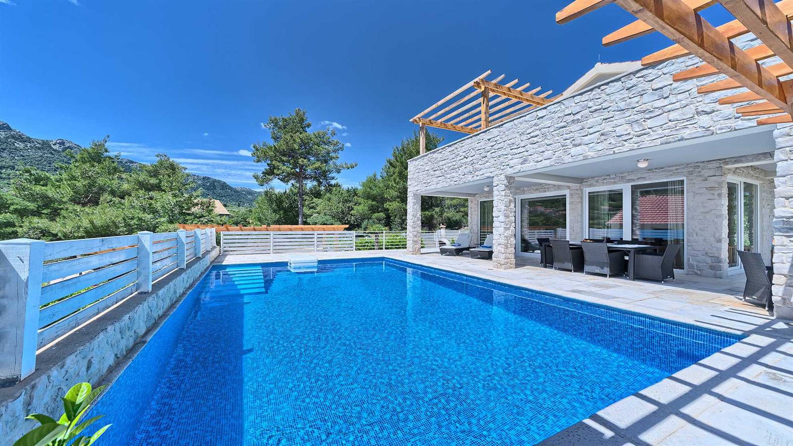 Villa Caprice - mit Pool und Spa für 10 Gäste auf der Insel Hvar in Pitve, Hvar