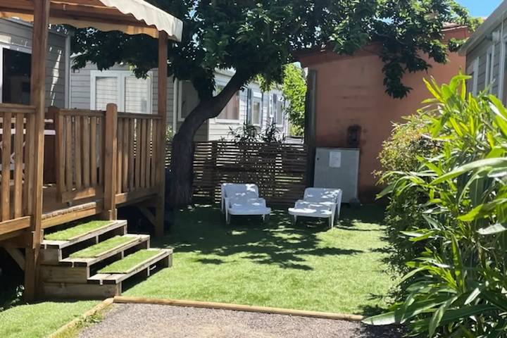Camping pour 8 personnes, avec Piscine