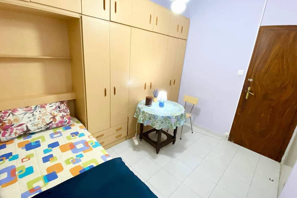 Offer_ One Bedroom - Shared with a Family in City Centre - Bus Station Tarragona in Tarragona, Costa Daurada