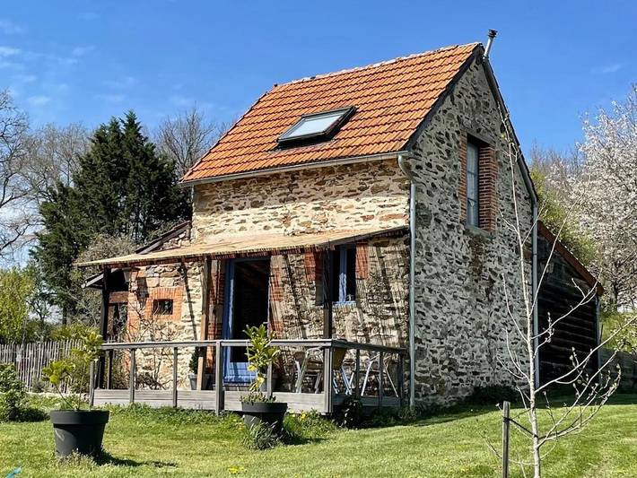 Location de vacances pour 2 personnes, avec piscine ainsi que jardin et vue, animaux acceptés dans la Creuse - 3