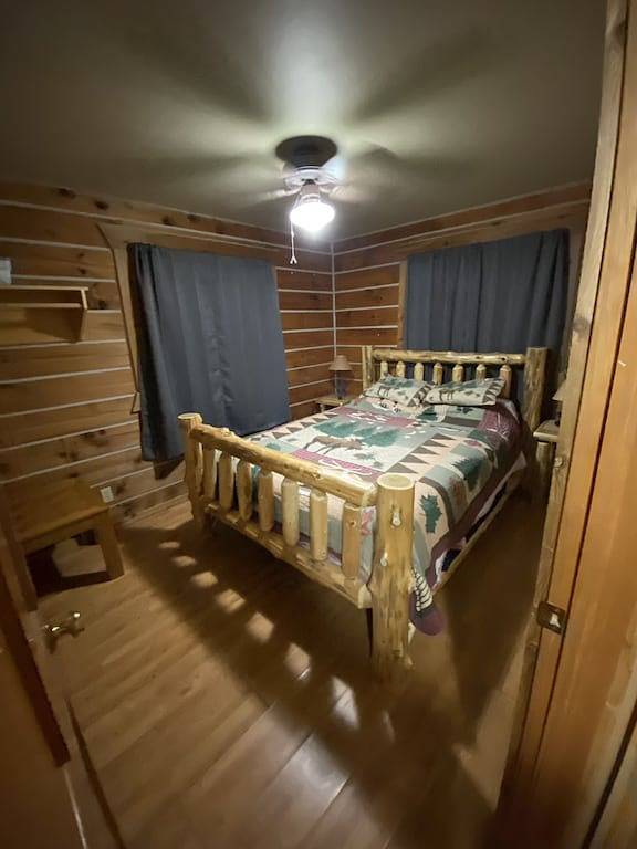 Cabin- no cleaning fees: Cranberry Fest, waterparks, trail riding for utv/atv in Monroe County (WI)