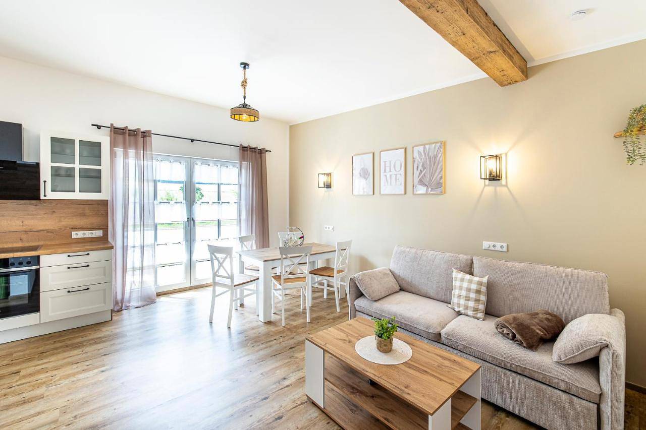 Ganze Wohnung, Ferienbahnhof Fichtental Gleisblick Lounge in Prackenbach, Ostbayern