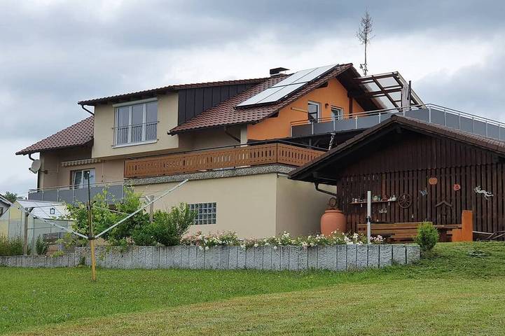 Ferienwohnung für 5 Personen, mit Balkon und Terrasse