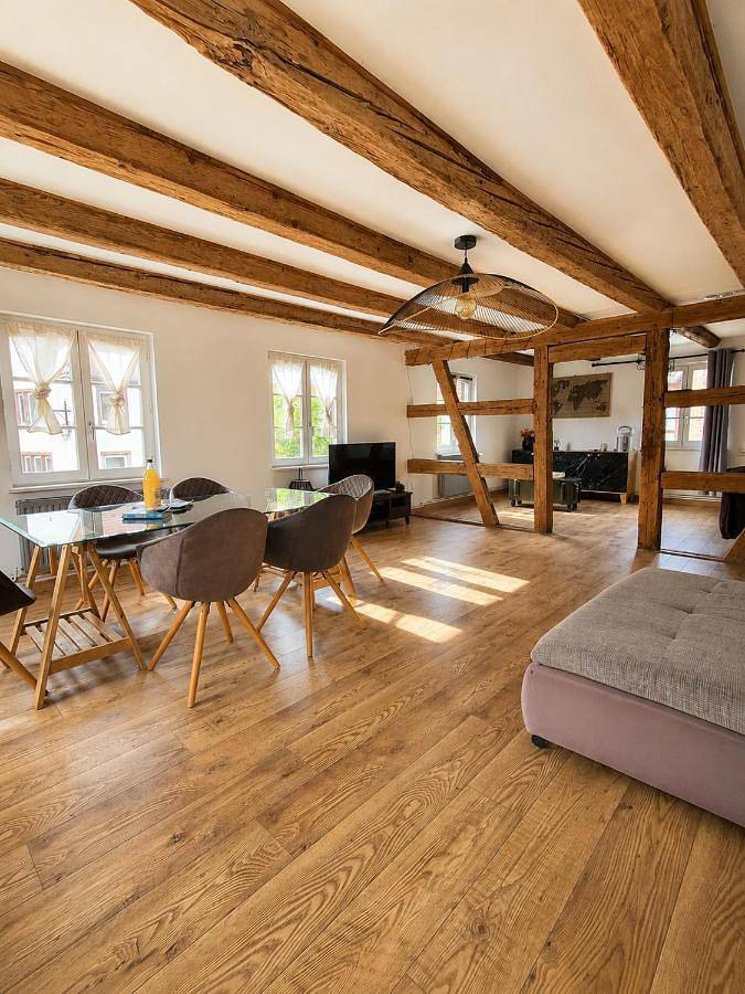Gîte pour 4 personnes, avec vue et balcon à Furdenheim