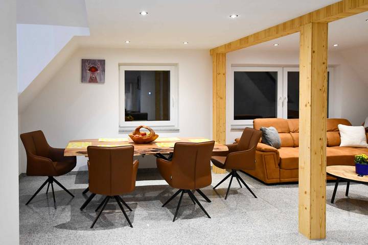 Gîte pour 4 personnes, avec balcon/terrasse et terrasse à Schramberg - 2