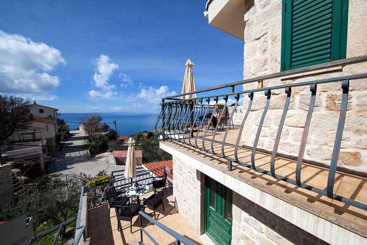Holiday house Mars in Podgora, jacuzzi in Podgora, Rivera de Makarska