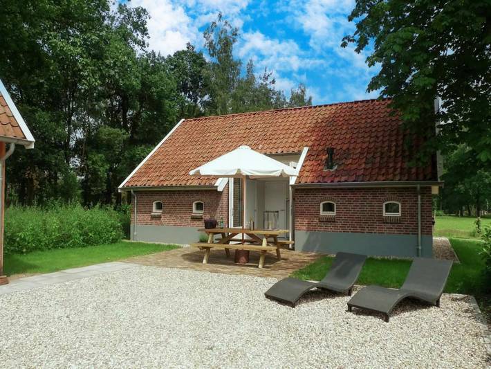 Ferienhaus für 4 Personen, mit Garten in Enschede