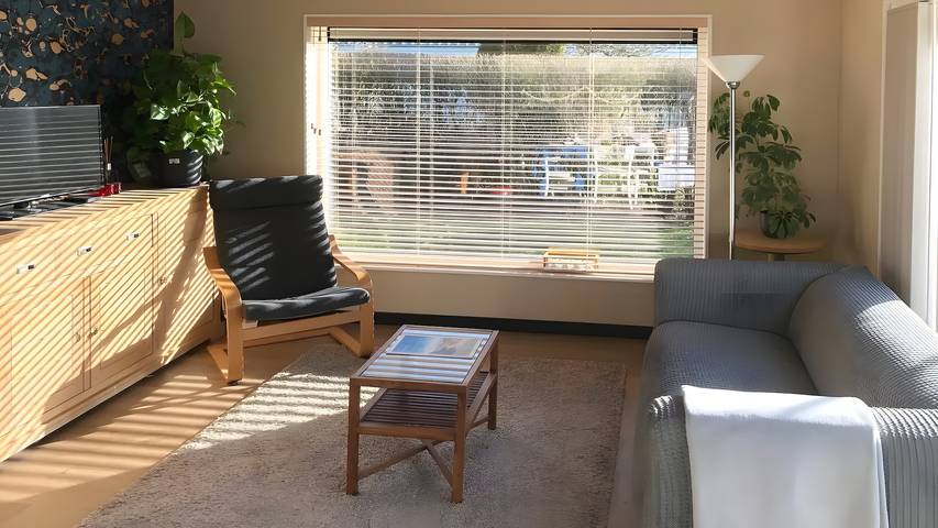 Holiday Home 'Ferienhaus SunGarden' with Private Terrace, Private Garden and Wi-Fi in Noordwijk, Vesterhavet Holland