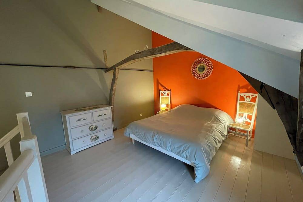 Appartement entier, Le petit Pavillon, situé au coeur des vignobles d’Anjou entre Angers et Saumur in Tuffalun, Vallée de la Loire