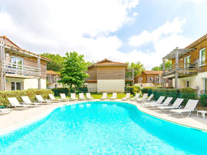 Gîte pour 4 personnes, avec piscine, animaux acceptés à Aureilhan - 2