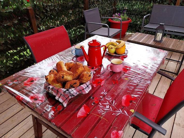Location de vacances pour 4 personnes, avec terrasse et vue à Lurcy-Lévis - 4