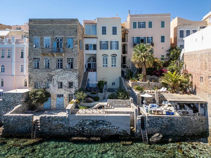 Gîte pour 6 personnes, avec vue sur l’océan et jardin, adapté aux familles dans Syros - 3