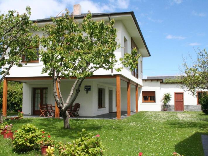 Chalet para 12 personas, con Jardín y Piscina en Eo-Navia