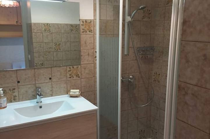 Gîte pour 4 personnes, avec balcon dans Office de Tourisme du Grand Bornand - 2