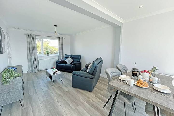 Log cabin for 4 people, with garden, with pets in Portpatrick