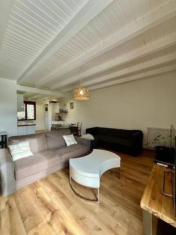 Gîte pour 4 personnes, avec terrasse et vue à Feytiat