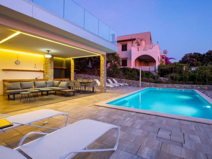 Ferienhaus für 8 Personen, mit Terrasse und Garten in Novalja - 2