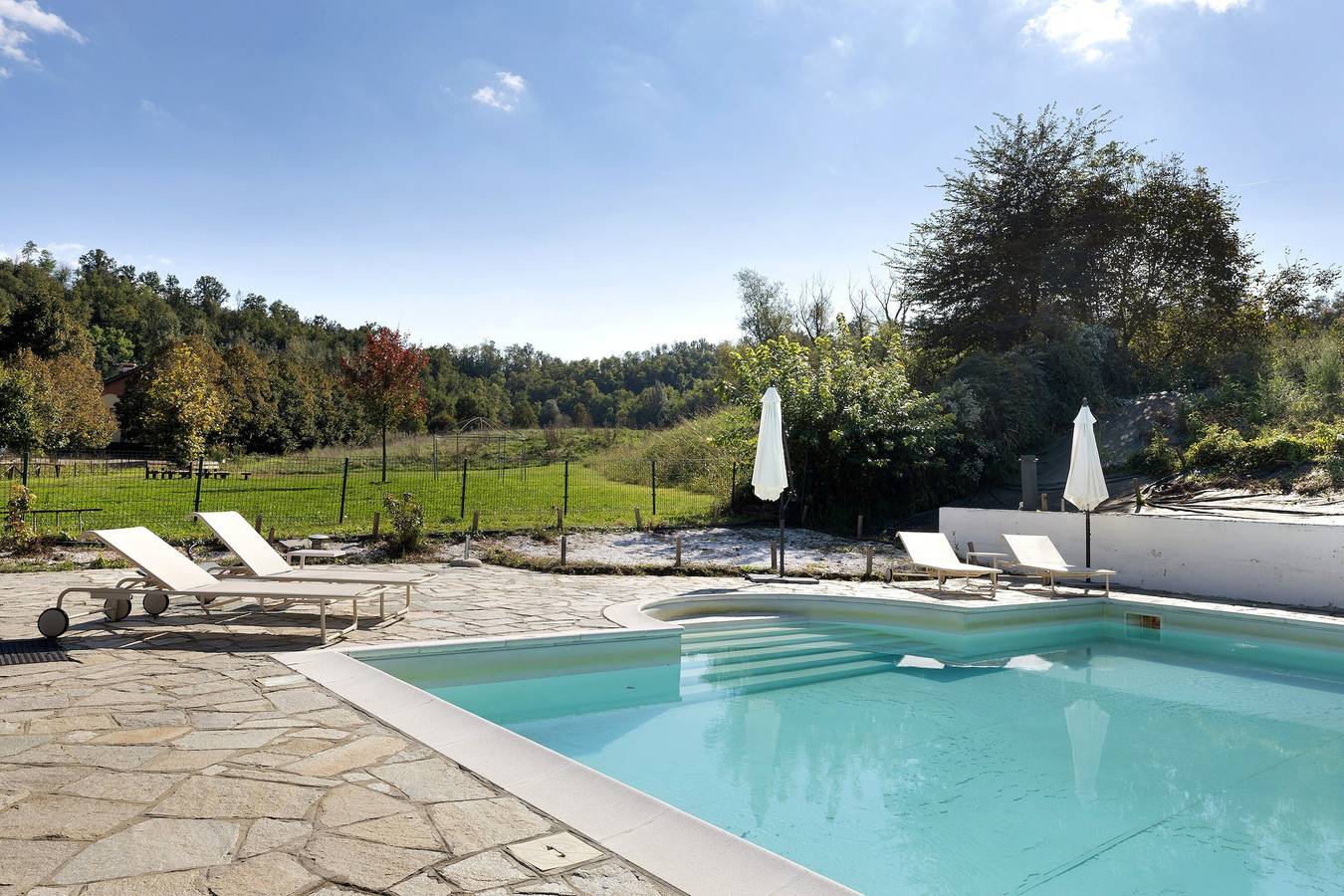 Apartamento entero, Apartamento 'Granaio Nr 5' con piscina compartida, Wi-Fi y aire acondicionado in Asti (Municipio), Provincia d'Asti