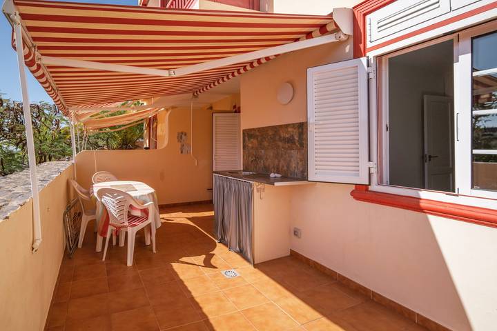Gîte pour 3 personnes, avec piscine et terrasse, adapté aux familles à Callao Salvaje - 2