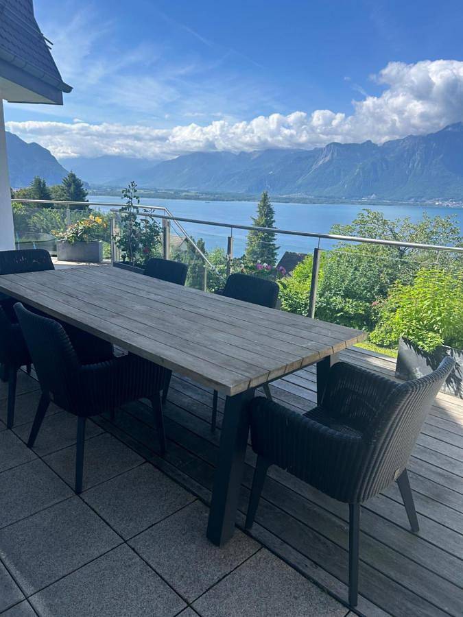 BnB für 4 Personen, mit Balkon und Terrasse sowie Garten und Seeblick in Montreux
