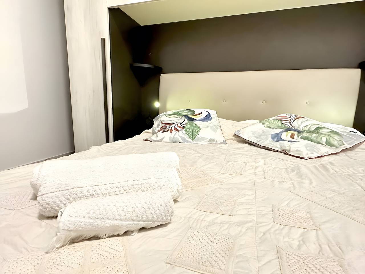 Appartement entier, Appartement 'A Due Passi Da Bari - La Casa Della' avec balcon, Wi-Fi et climatisation in Noicàttaro, Province de Bari