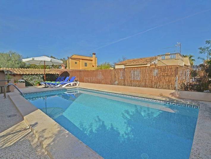 Ferienhaus für 8 Personen, mit Terrasse und Garten sowie Pool in El Toro