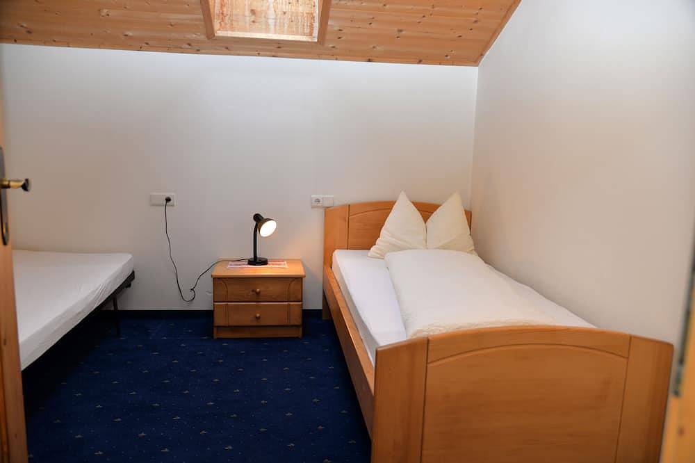 Ganze Wohnung, Ferienwohnung \" Zanggen \" in ruhiger, sonniger Lage mit Bergblick, Naturidylle in Deutschnofen (Bozen), Deutschnofen
