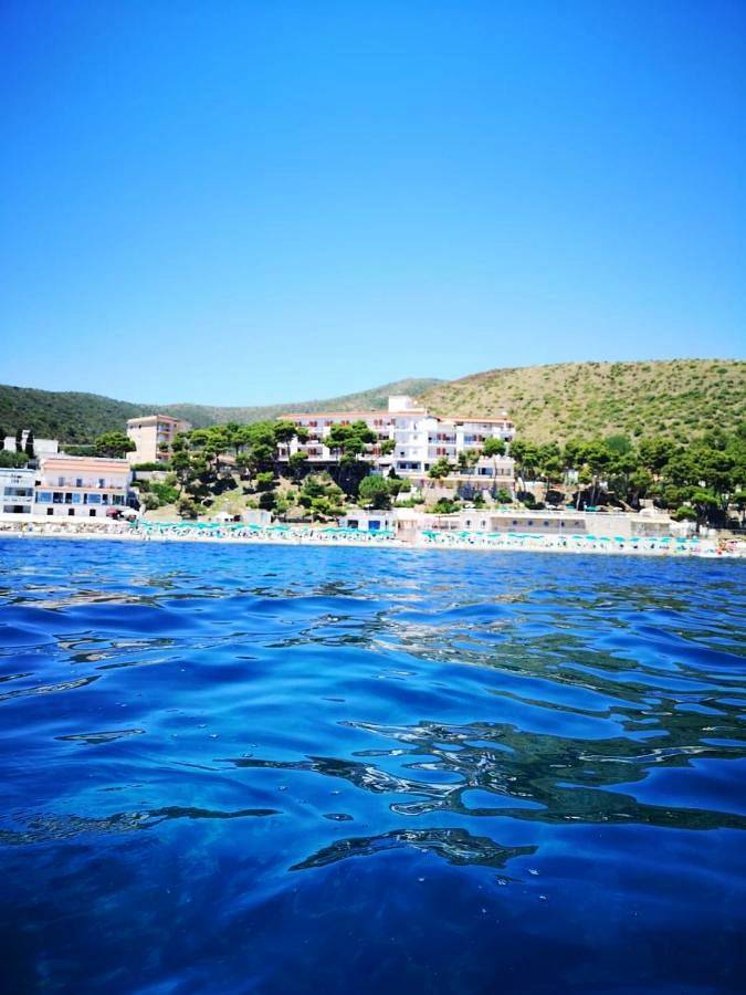 Baia di Ogliastro in Ogliastro Marina, Castellabate