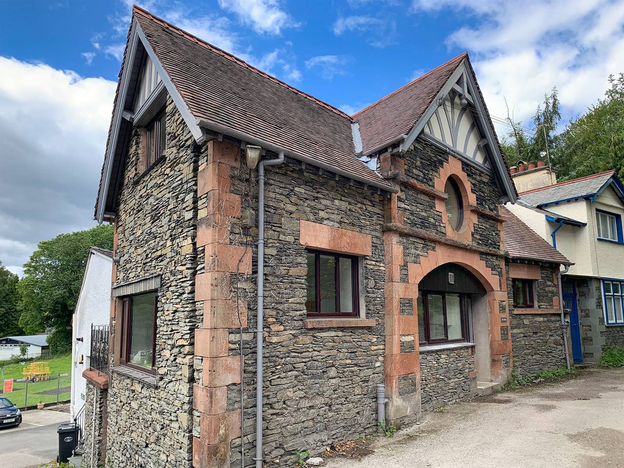 Log Cabin for 2 People in Bowness-on-Windermere, Cumbria