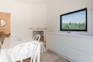 Trullo per 5 Persone in Traghetto, Ostuni, Foto 1