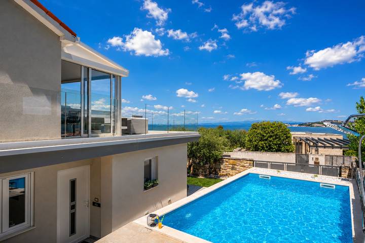 Ferienhaus für 4 Personen, mit Pool und Balkon in Umag