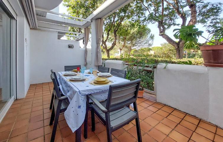 Modern Apartment with Pool and Parking - Close to Beach and Restaurants in Islantilla, Isla Cristina