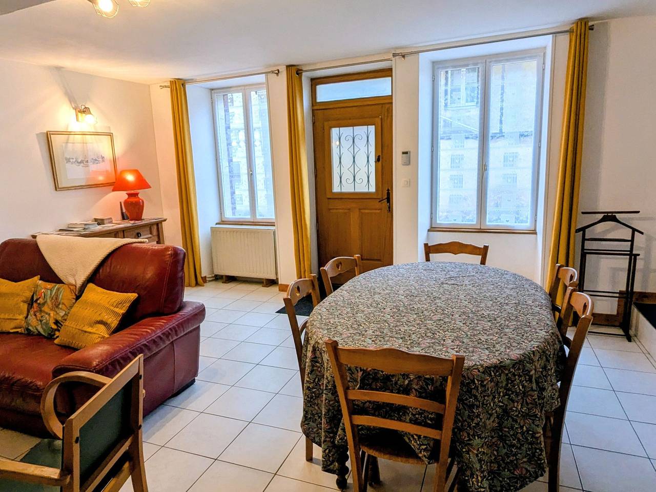 Charmantes Haus in Saint-Rémy mit Wlan und sicherem Parkplatz in Saint-Rémy (Côte-d'Or), Montbard und Umgebung