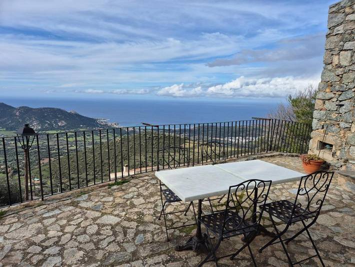 Location de vacances pour 5 personnes, avec vue et terrasse à Sant'Antonino - 3