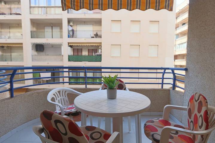 Apartamento para 2 personas, con balcón en Santa Pola
