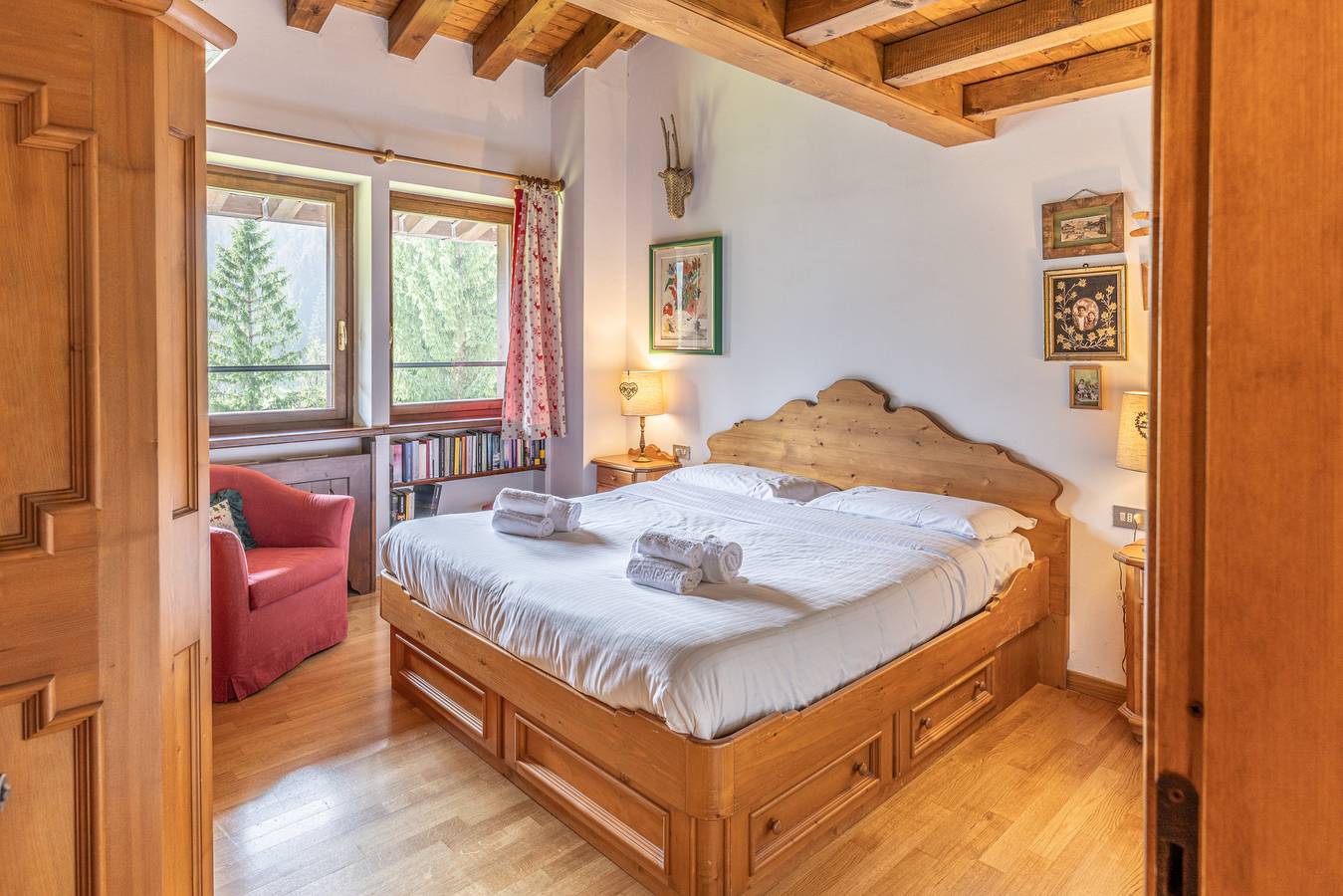 Appartamento intero, Casa Scoiattolo, con balcone panoramico  in San Vito di Cadore, Dolomiti Superski