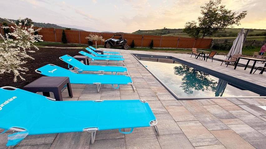 Villa pour 2 personnes, avec Jacuzzi et Terrasse ainsi que Jardin et Piscine en Roumanie - 4