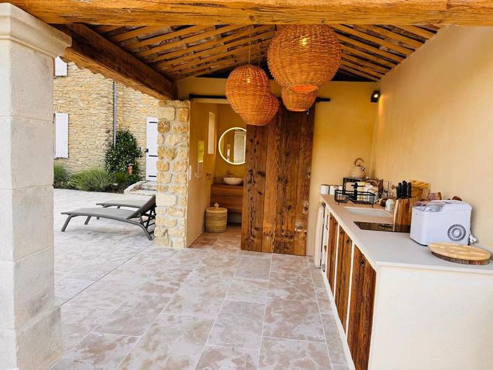 Location de vacances pour 10 personnes, avec jardin ainsi que vue et piscine à Entrechaux - 3