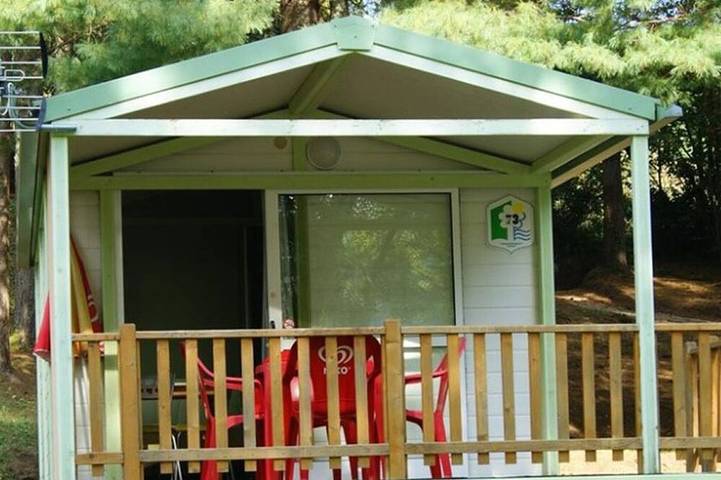 Chalet für 2 Personen, mit Terrasse und Pool - 1