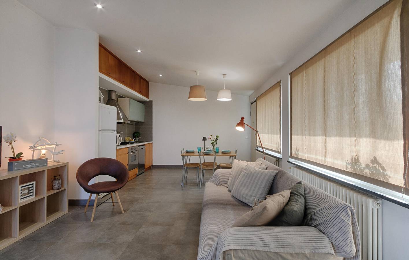 Appartamento intero, Accogliente appartamento con 2 camere da letto, WiFi, parcheggio e terrazza vicino alla spiaggia in Lido di Camaiore, Riviera Toscana