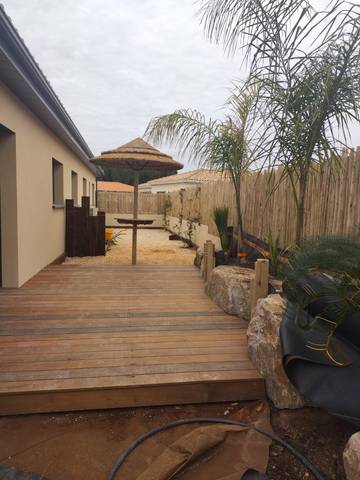 Cottage pour 8 personnes, avec jardin et piscine à Saint-Geniès-de-Fontedit