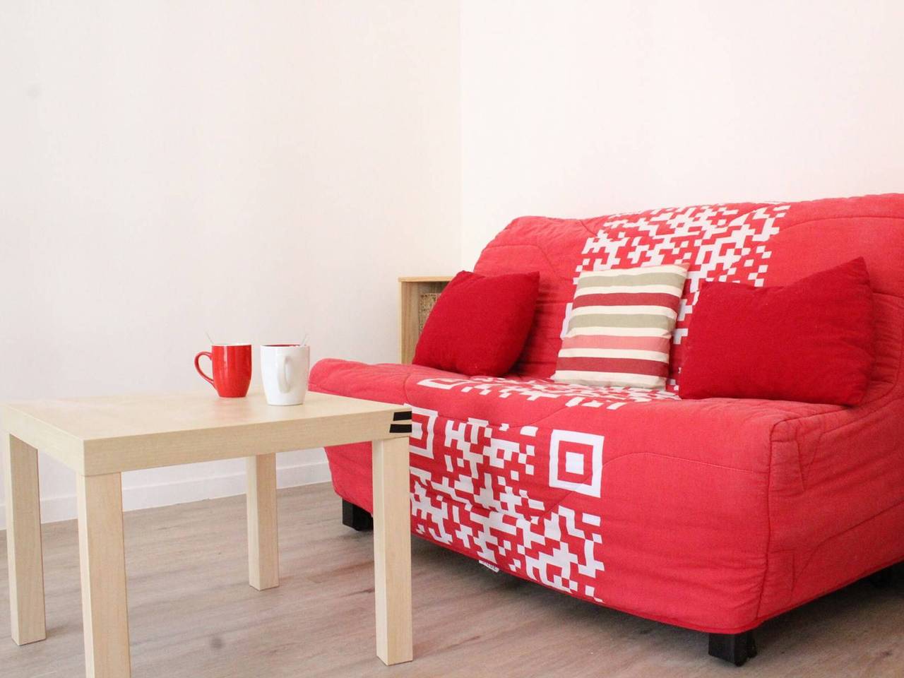 Entire apartment, Functional studio 2 pers near ocean in La Rochelle in La Rochelle, La Rochelle region