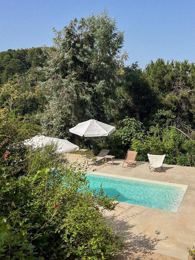 Chambre d’hôte pour 3 personnes, avec Balcon et Terrasse ainsi que Jardin et Piscine à Évisa